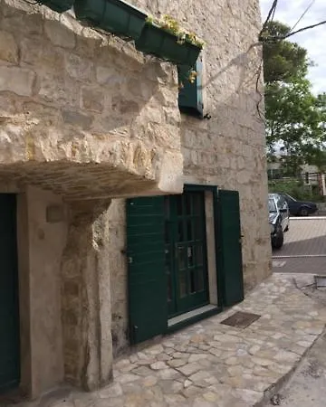 Ami Guest house